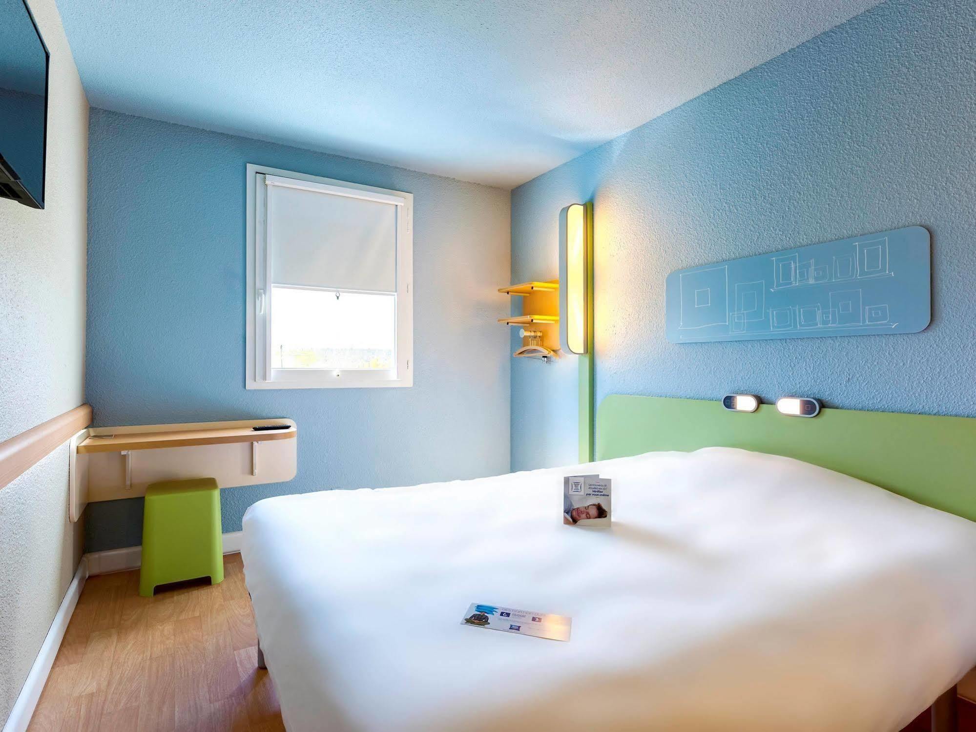 Ibis Budget La Roche Sur Yon Vendespace Mouilleron-le-Captif Екстер'єр фото