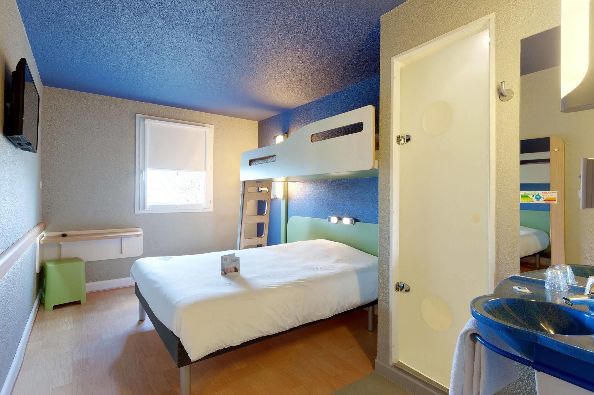 Ibis Budget La Roche Sur Yon Vendespace Mouilleron-le-Captif Екстер'єр фото